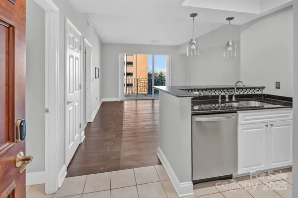 300 W 5th Street #339, Charlotte, NC 28202