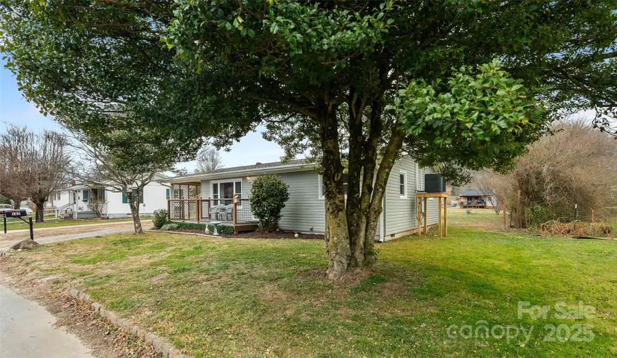 187 Harris Street, Waynesville, NC 28786 - Image #3