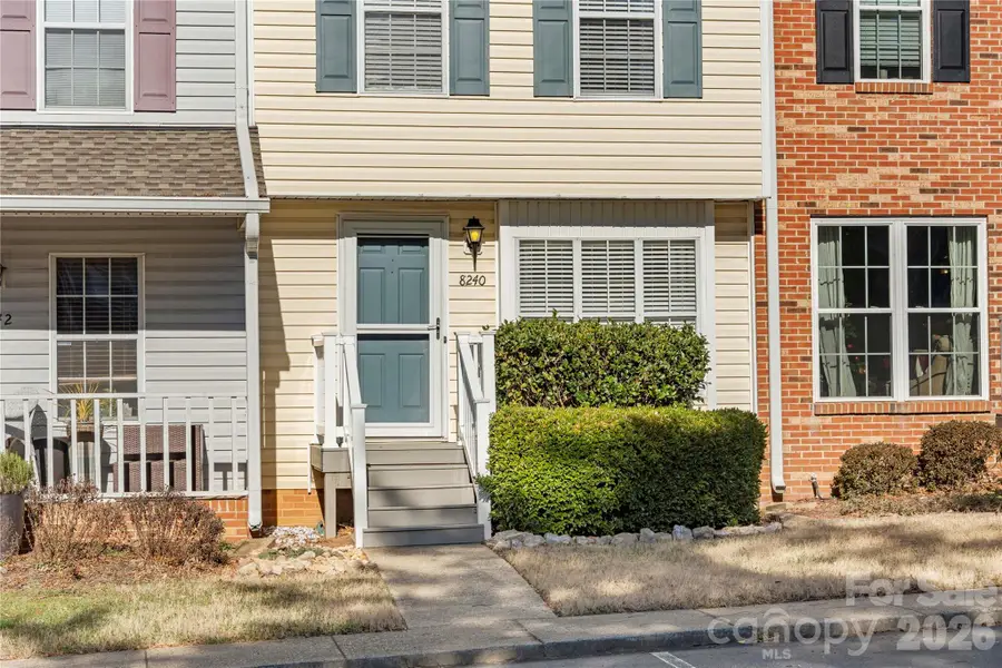 8240 Circle Tree Lane, Charlotte, NC 28277 - Image #2