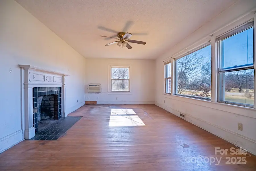 1922 Old Conover Startown Road, Newton, NC 28658 - Image #2