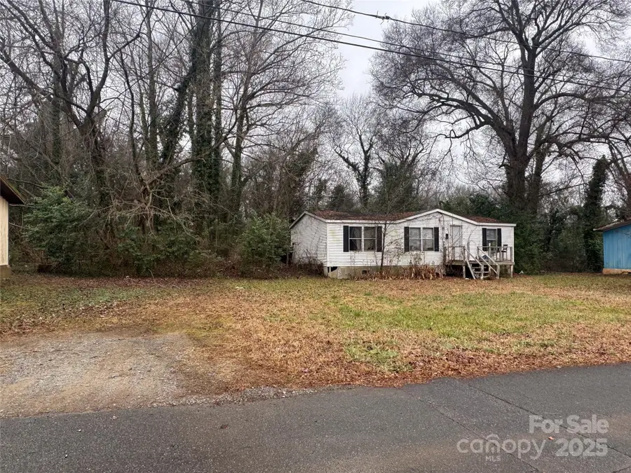 411 N Lee Street, Mount Holly, NC 28120 - Image #2