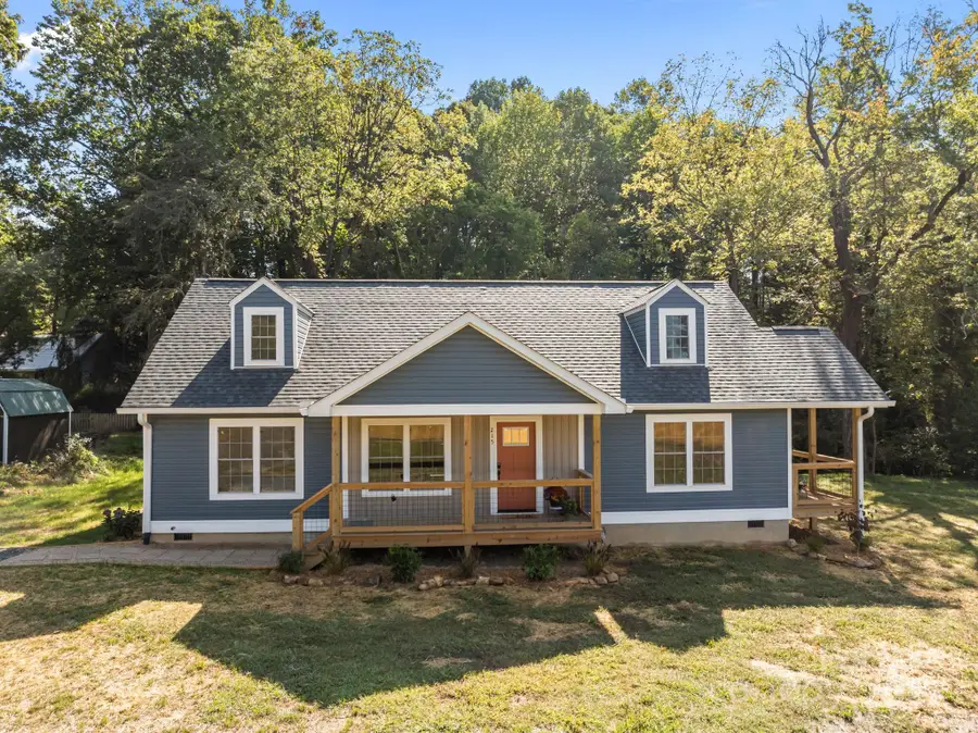 215 Mccoy Cove, Black Mountain, NC 28711 - Image #2