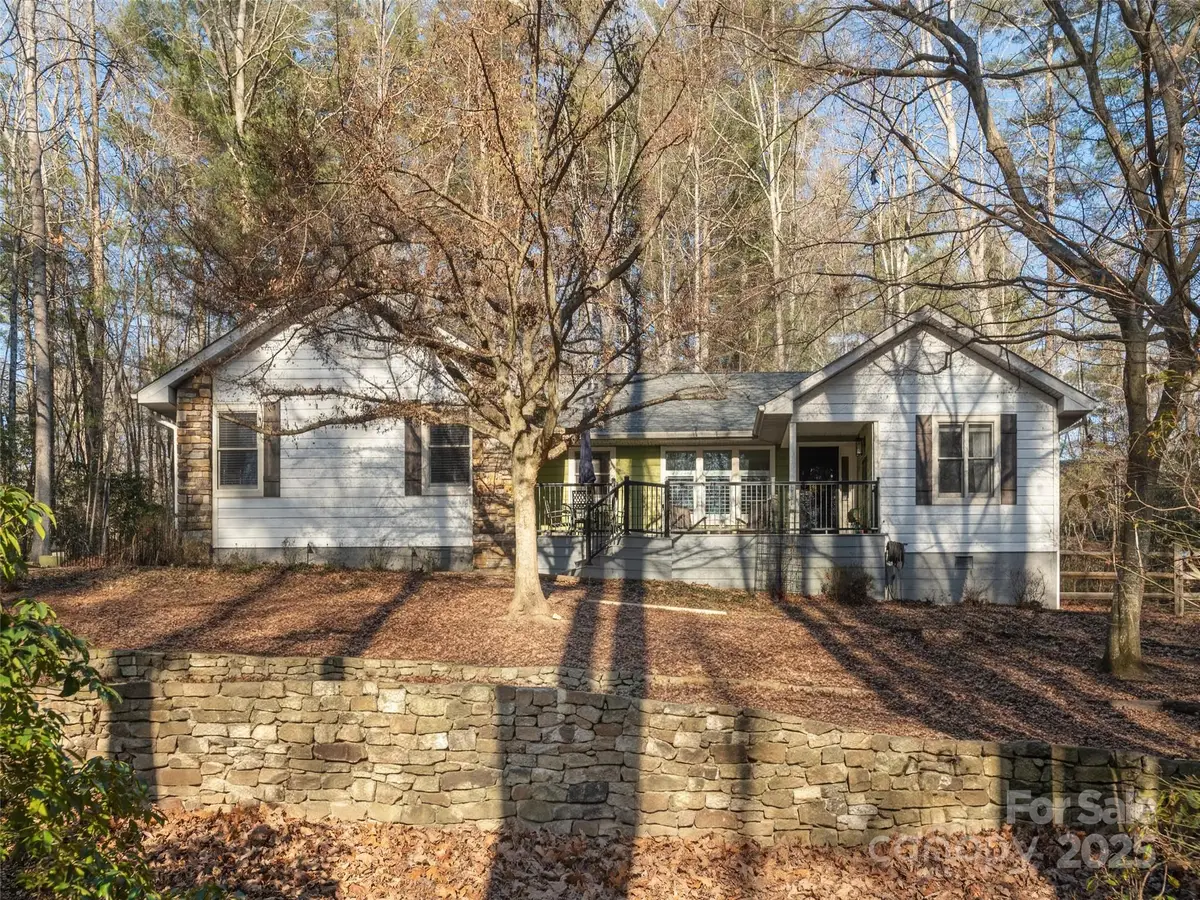 128 Camellia Way, Laurel Park, NC 28739 - Image #1