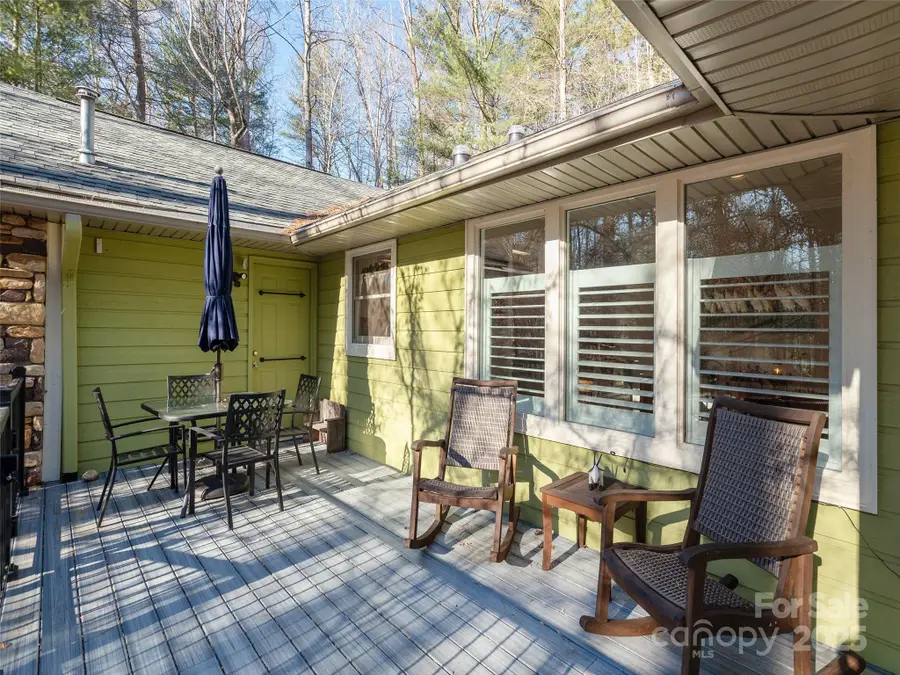 128 Camellia Way, Laurel Park, NC 28739 - Image #3