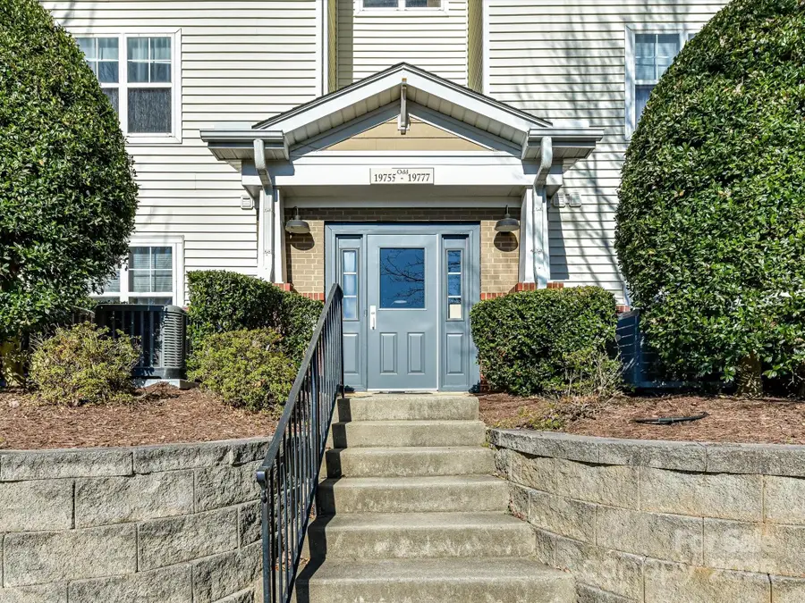 19763 Deer Valley Drive, Cornelius, NC 28031 - Image #2