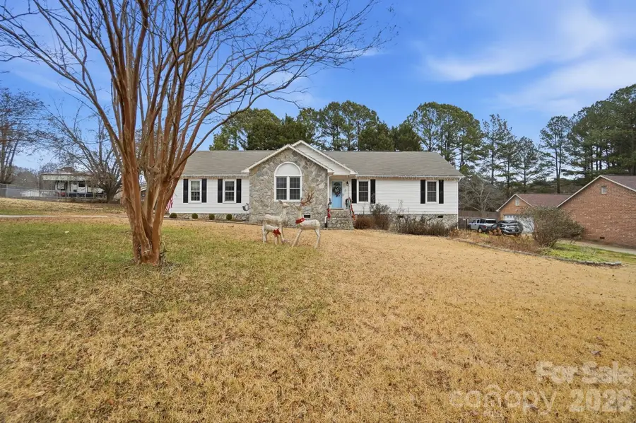 109 Spencer Woods Drive, Dallas, NC 28034 - Image #2