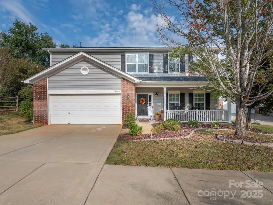 8208 Stourhead Gardens Lane, Waxhaw, NC 28173 - Image #2
