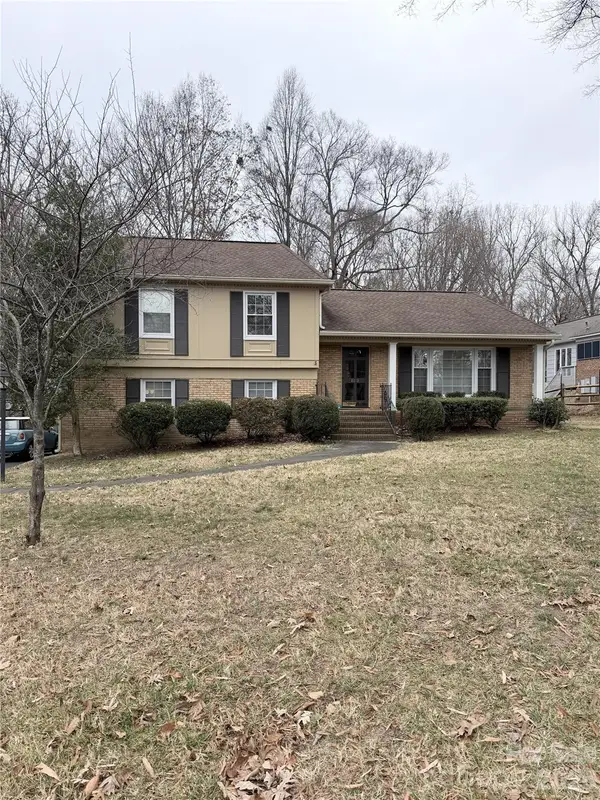 8219 Cliffside Drive, Charlotte, NC 28270