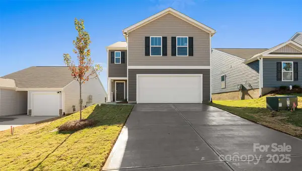 58 Caroline Valley Lane, Hendersonville, NC 28792