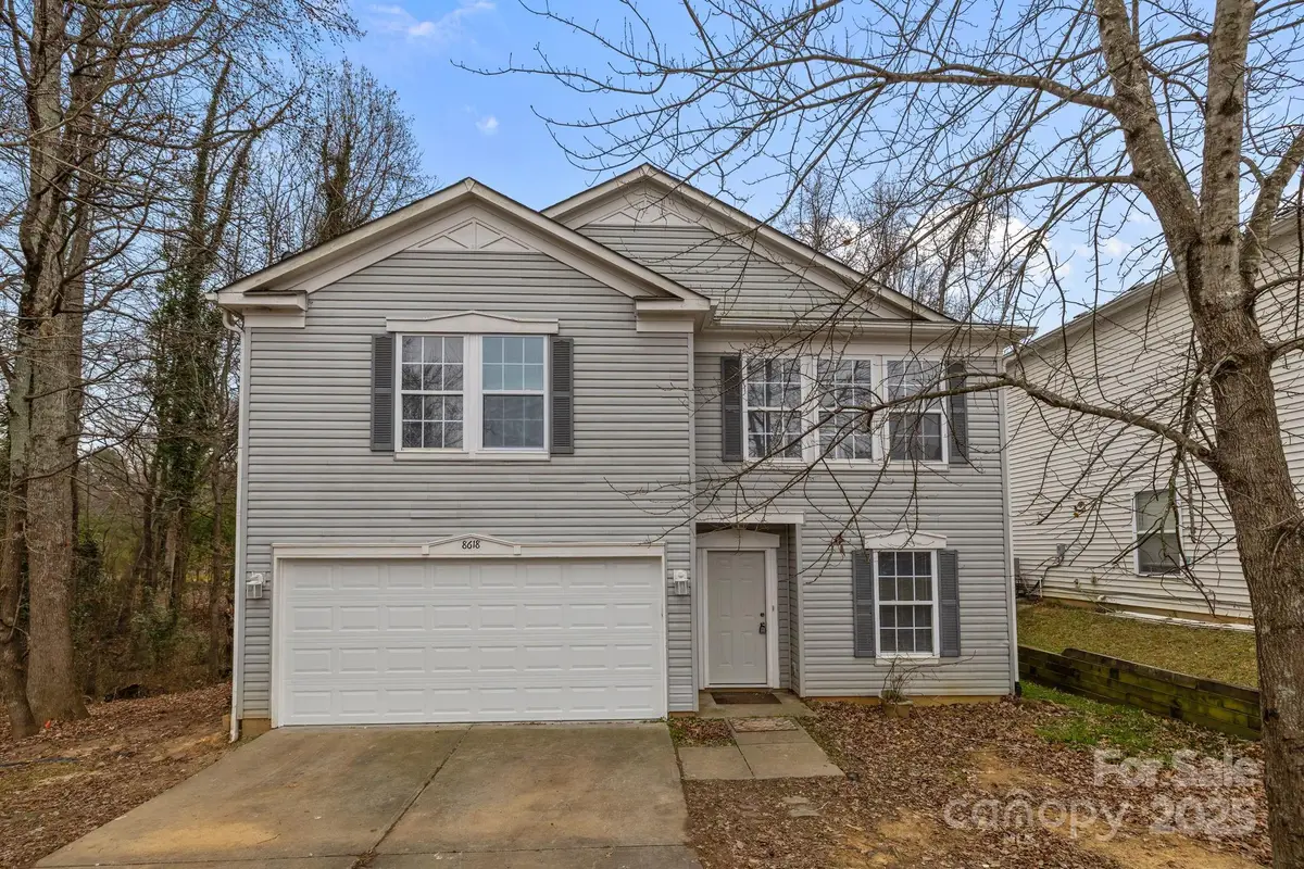 8618 Herons Pond Court, Charlotte, NC 28215 - Image #1