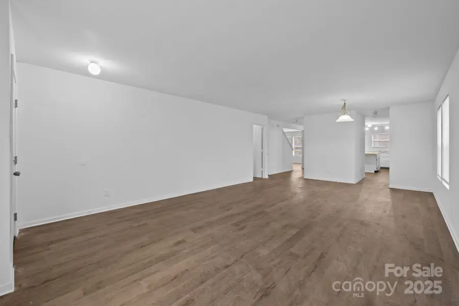 8618 Herons Pond Court, Charlotte, NC 28215 - Image #3