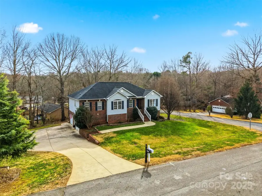 3392 Overbrook Drive, Conover, NC 28613 - Image #3