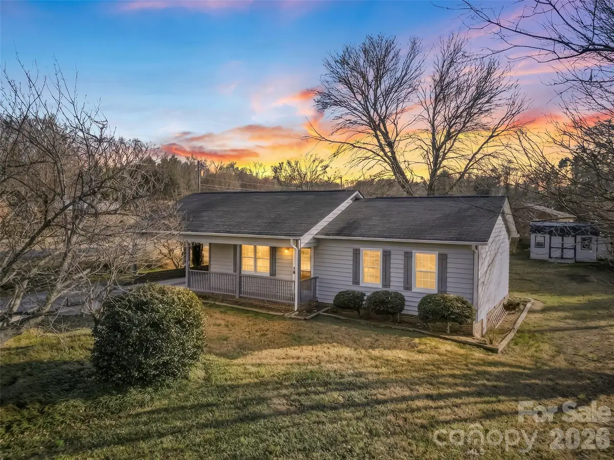 2730 33rd Avenue Ne, Hickory, NC 28601 - Image #1