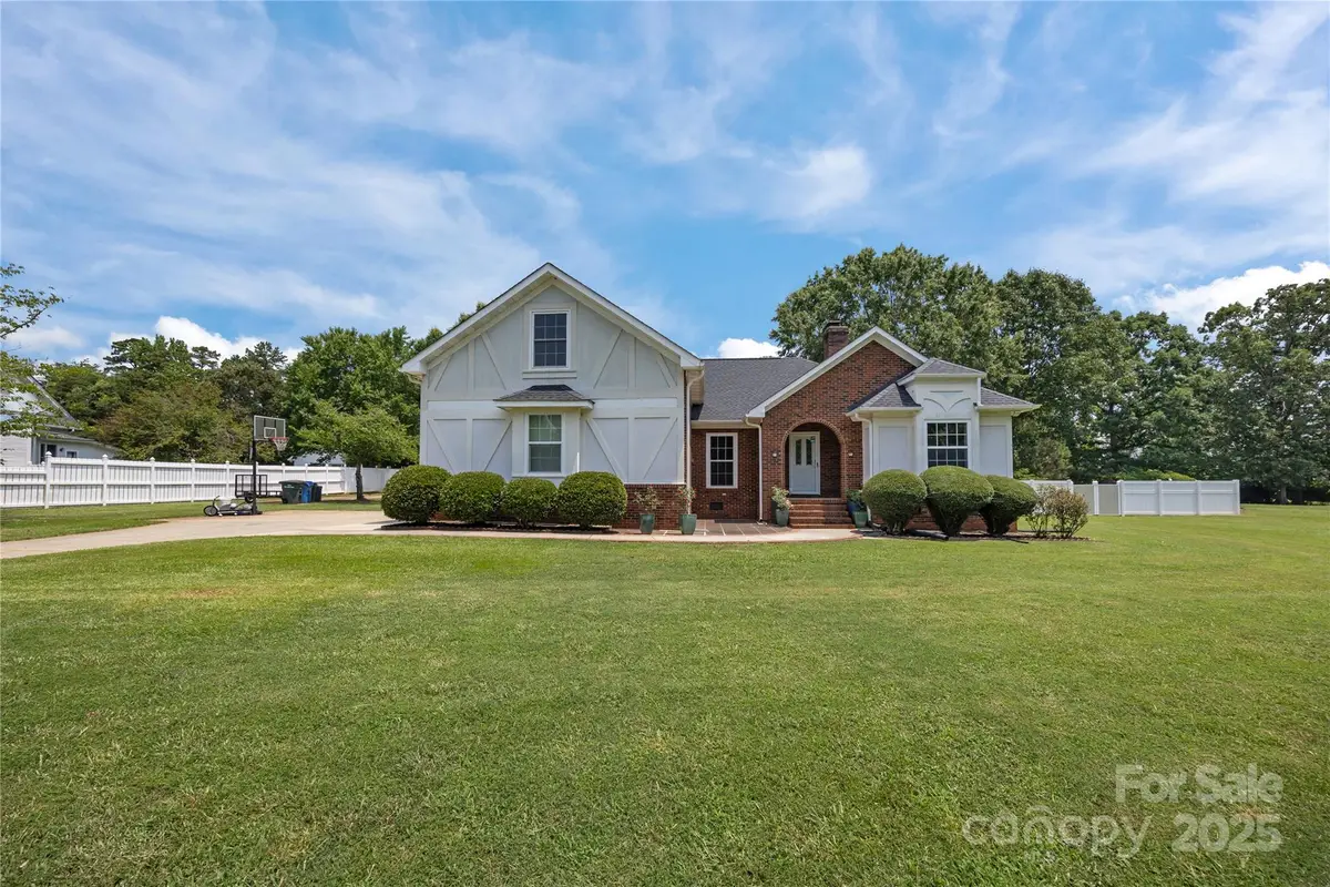 4116 Hoodridge Lane, Mint Hill, NC 28227 - Image #1