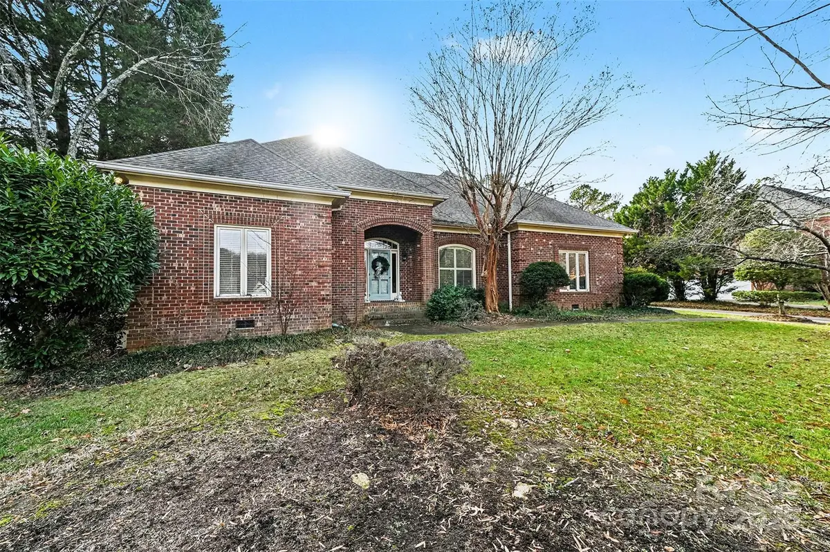 7716 Red Oak Lane, Charlotte, NC 28226 - Image #1