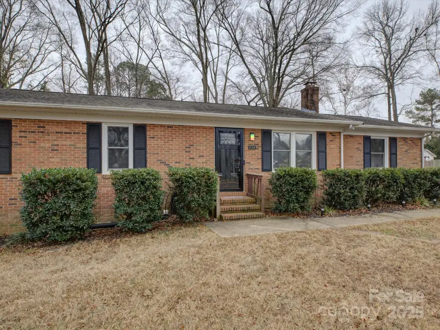 228 Ridge Drive, Harrisburg, NC 28075 - Image #2