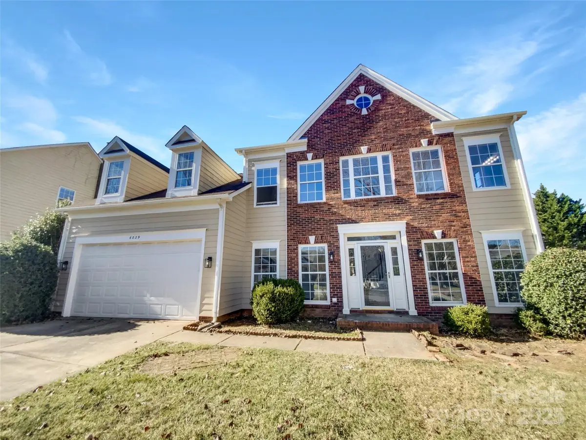 6829 Bickham Lane, Charlotte, NC 28269 - Image #1