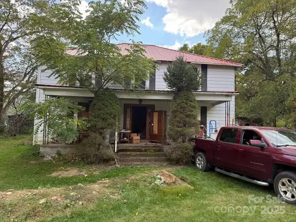 166 Old Helton School Road, Lansing, NC 28643