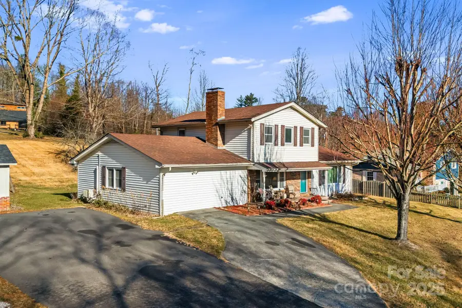 154 Harris Street, Spruce Pine, NC 28777 - Image #2