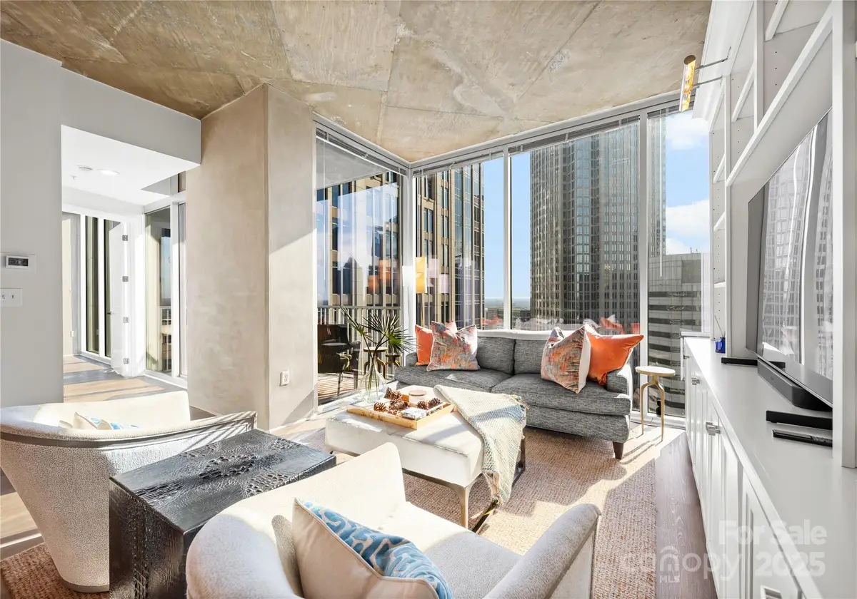 210 N Church Street #2507, Charlotte, NC 28202 - Image #1