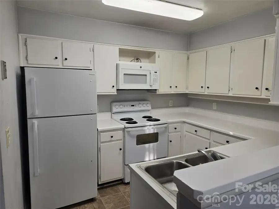 4804 Spring Lake Drive #C, Charlotte, NC 28212 - Image #2