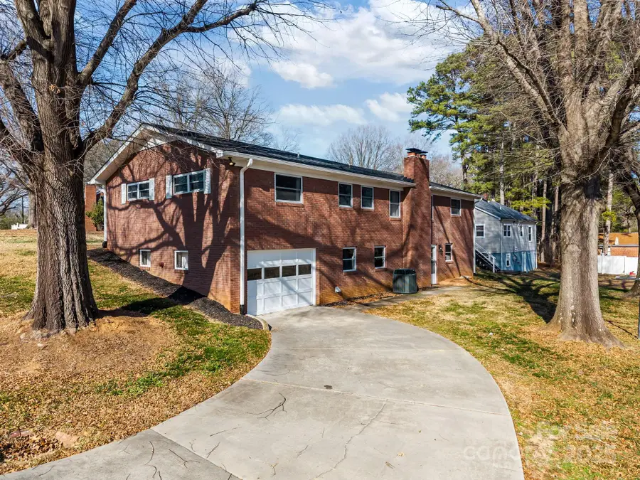 304 E 2nd Street, Oakboro, NC 28129 - Image #3