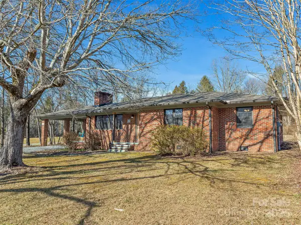 3869 Crab Creek Road, Penrose, NC 28739