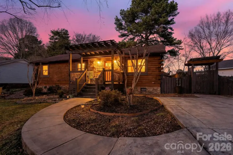 20935 Sierra Vista Drive, Cornelius, NC 28031 - Image #2