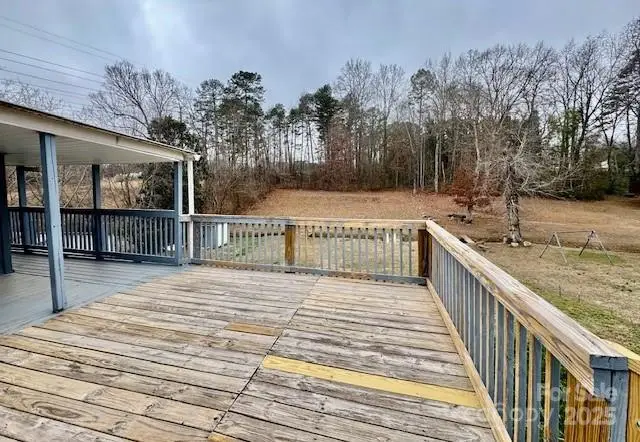 350 39th Street Place Sw, Hickory, NC 28602 - Image #3