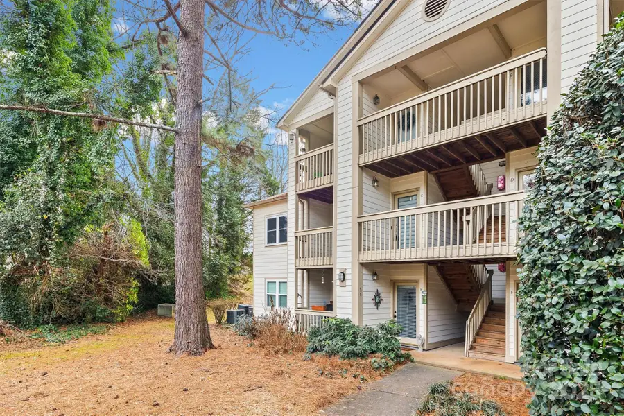 1041 Churchill Downs Court, Charlotte, NC 28211 - Image #2