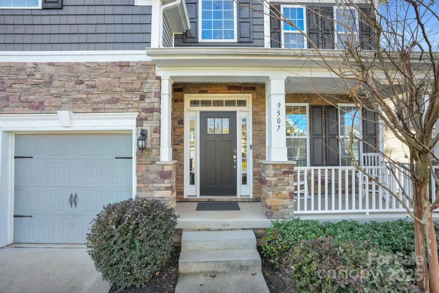 9507 Inverness Bay Road, Charlotte, NC 28278 - Image #2