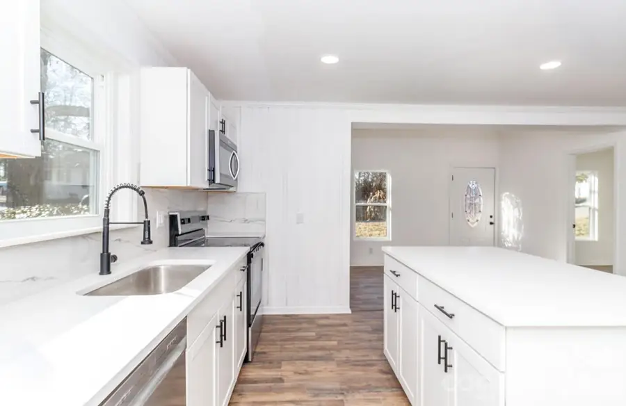 123 Riverside Drive, Mount Holly, NC 28120 - Image #2