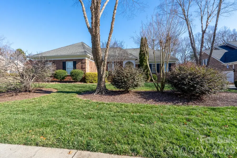 16022 Wedmore Lane, Huntersville, NC 28078 - Image #2