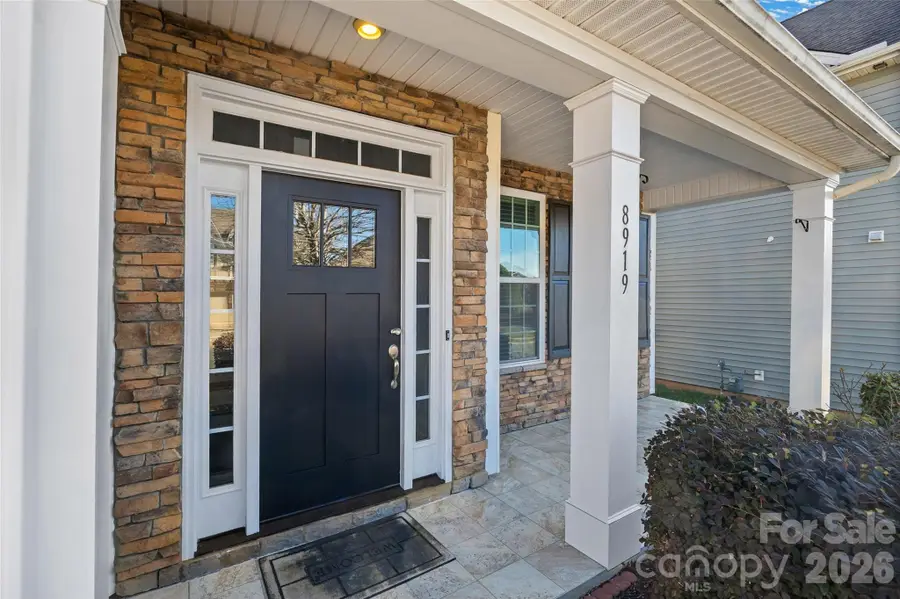 8919 Inverness Bay Road, Charlotte, NC 28278 - Image #2