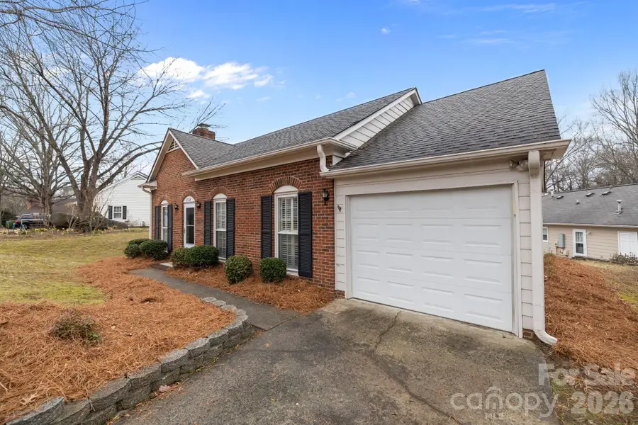 2704 Hillmont Drive, Charlotte, NC 28226 - #2