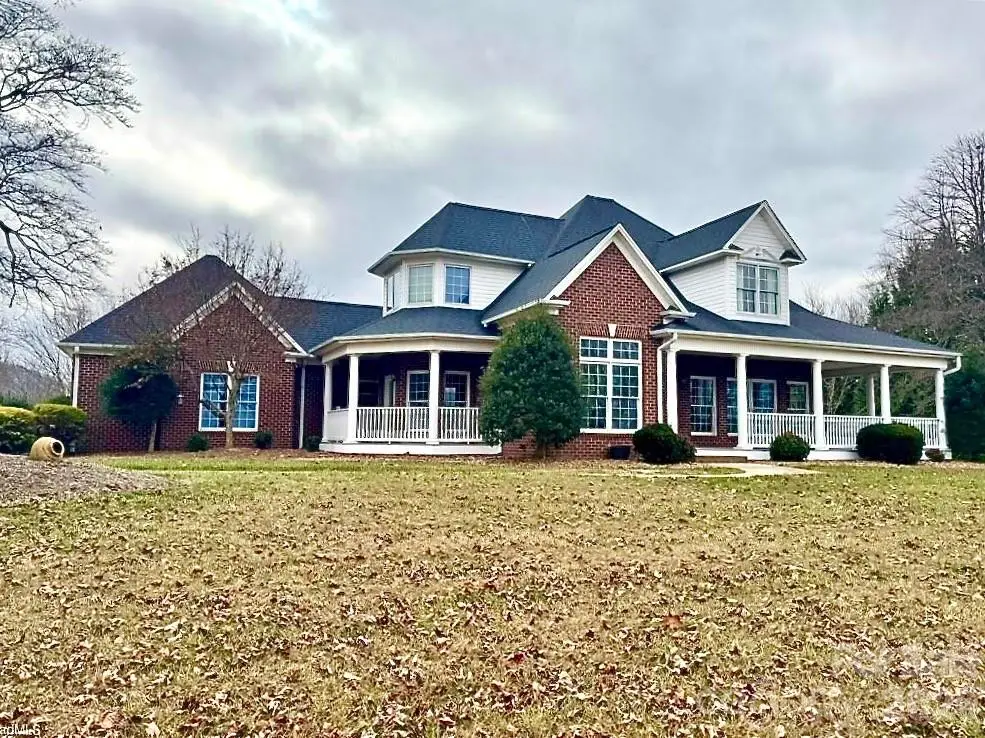 1148 Town N Country Drive, Wilkesboro, NC 28697 - Image #1