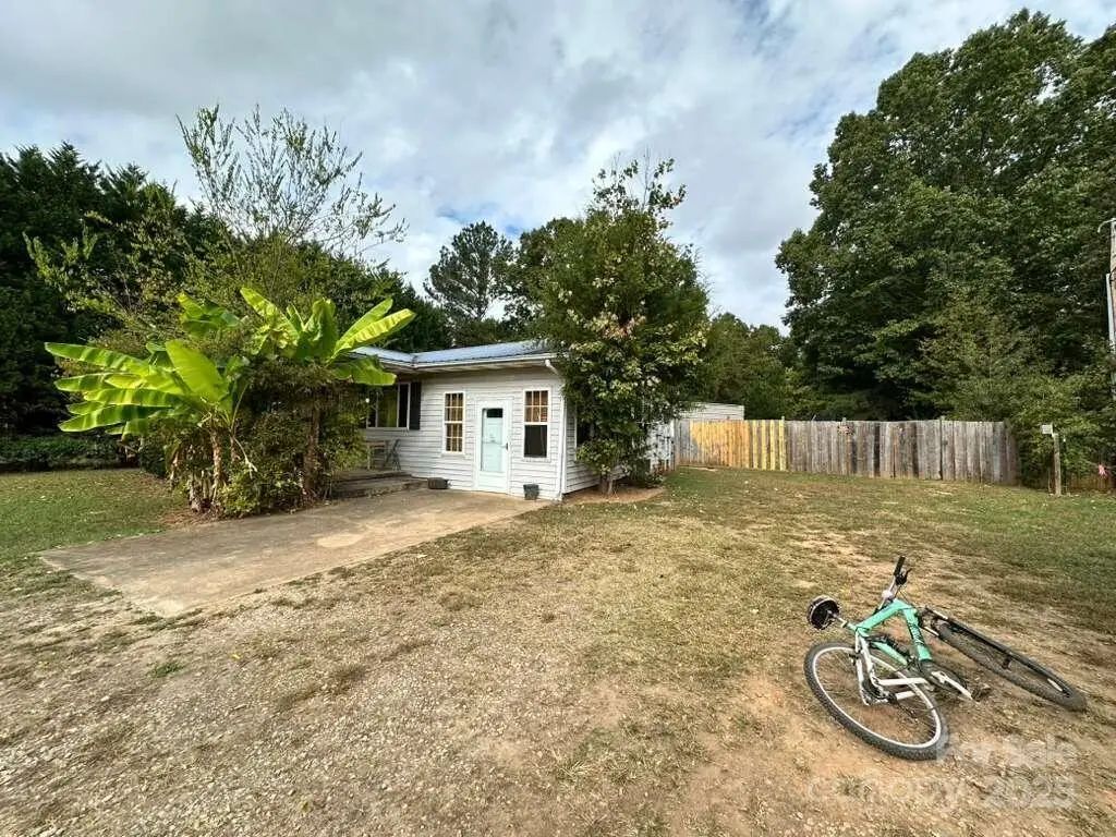 1859 Rollins Drive, Catawba, NC 28609 - Image #1