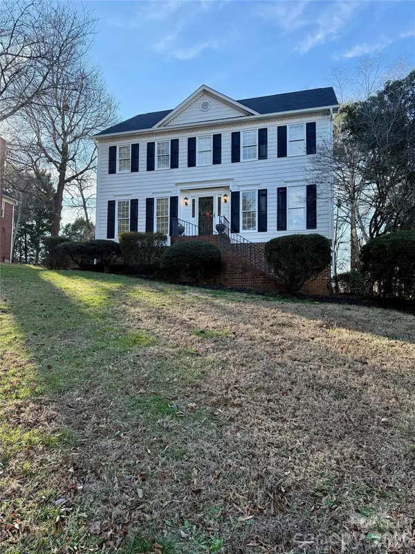 10318 Hollybrook Drive, Charlotte, NC 28277