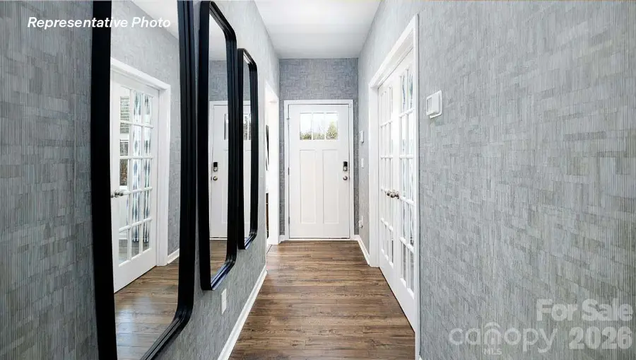 5617 Pamplona Way, Charlotte, NC 28214 - Image #2