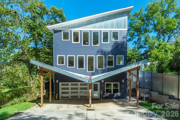 84 West Street, Weaverville, NC 28787