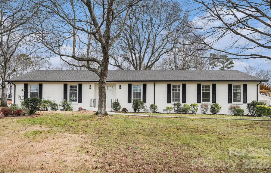 8616 Fallsdale Drive, Charlotte, NC 28214 - Image #3