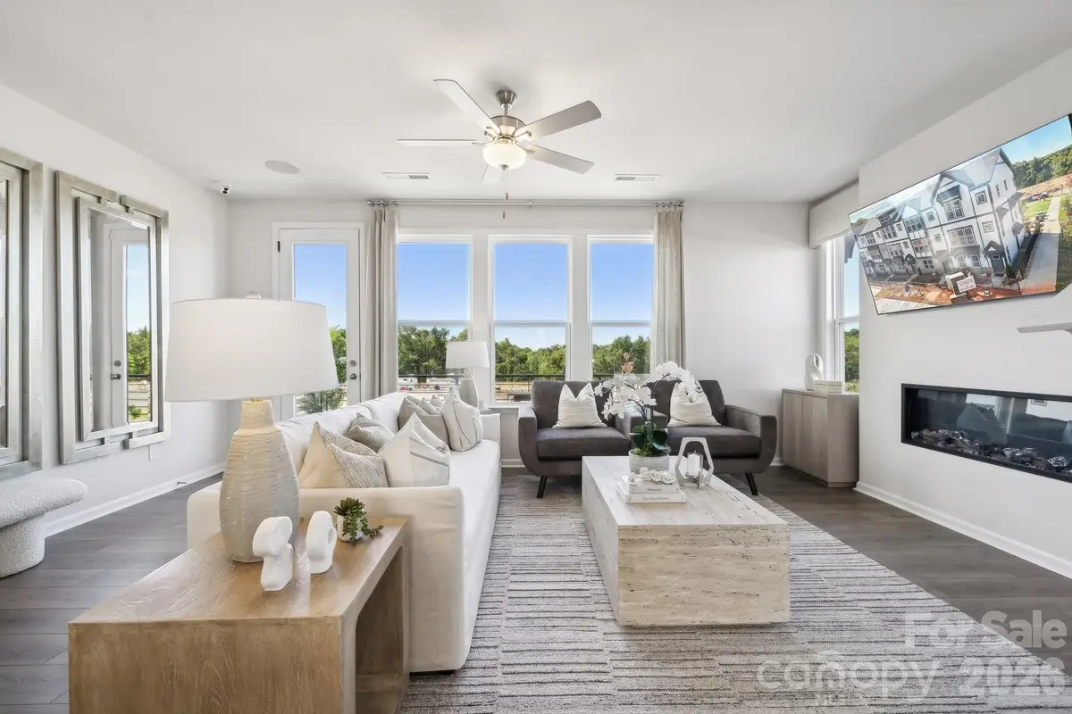 3020 Rexton Lane, Charlotte, NC 28262 - Image #1