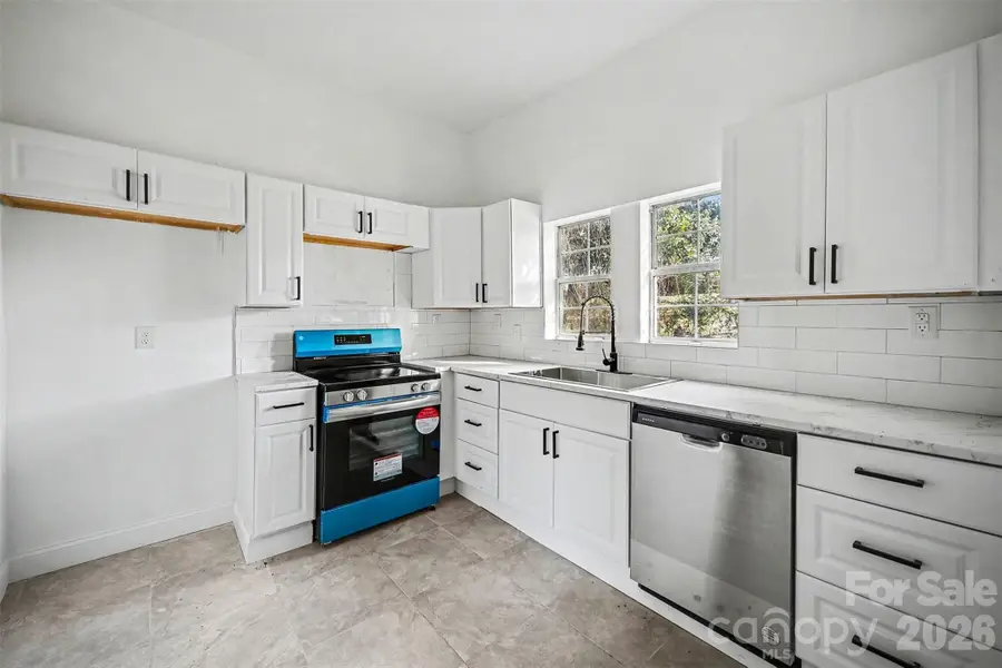 612 E E Street, Newton, NC 28658 - Image #3