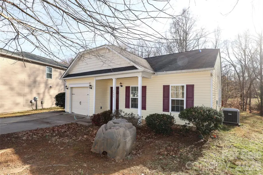 4806 Lynn Lee Circle, Charlotte, NC 28269 - Image #3