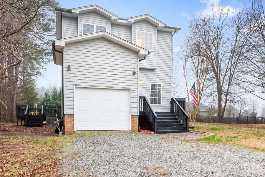 7640 Katherine Drive, Denver, NC 28037 - Image #2