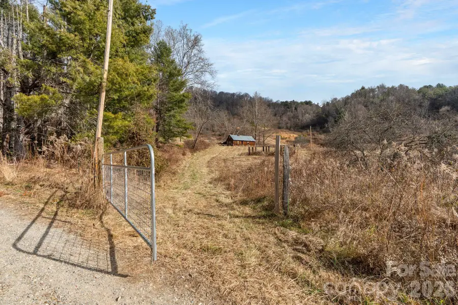 999 Wilson Drive, Canton, NC 28716 - Image #2