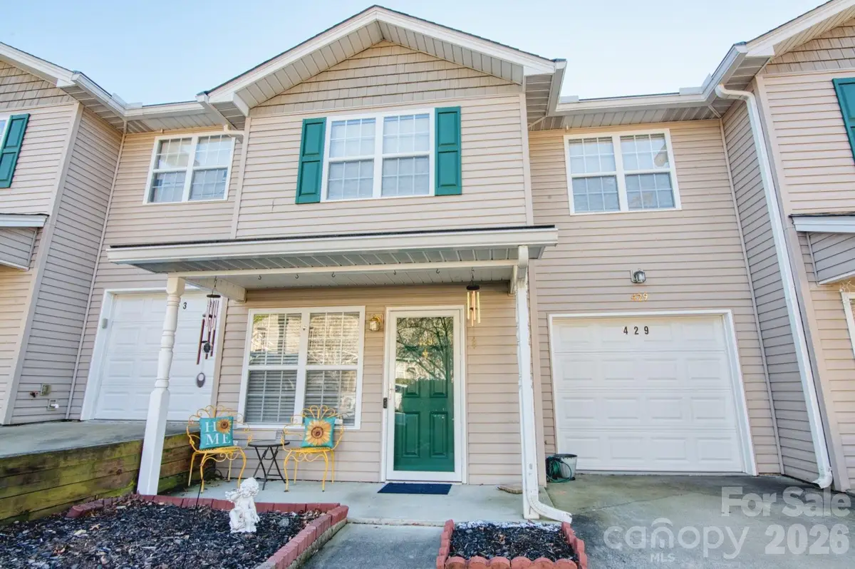 429 Wiltshire Circle, Fletcher, NC 28732 - Image #1