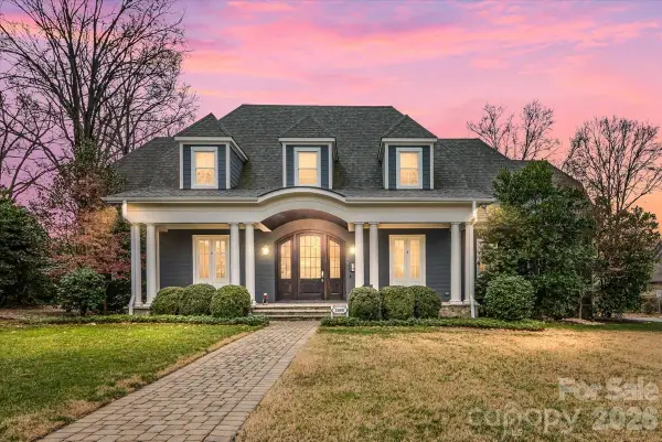 2800 Wintergreen Drive, Charlotte, NC 28211