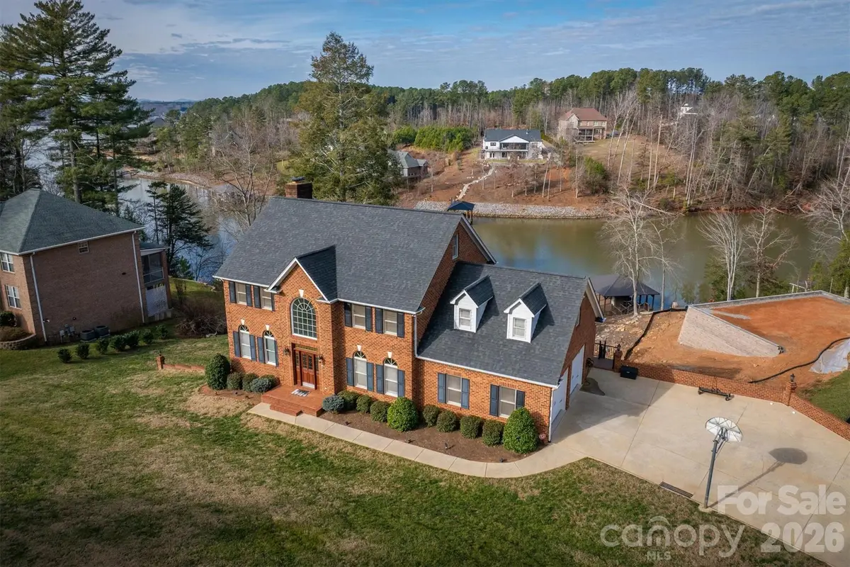 46 Mariners Point Lane, Hickory, NC 28601 - Image #1