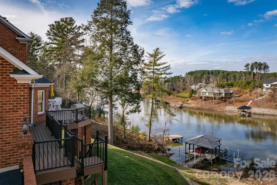 46 Mariners Point Lane, Hickory, NC 28601 - Image #3